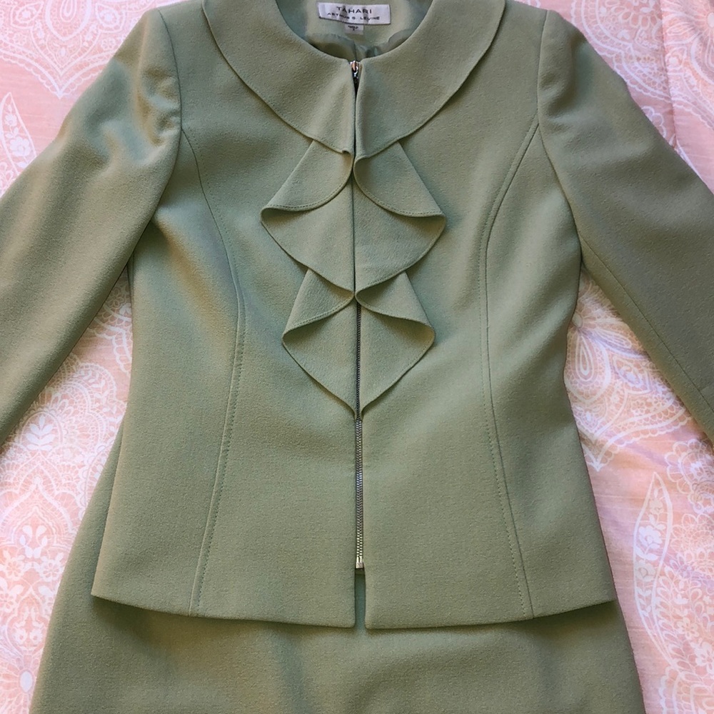 Tahari Skirt Suit